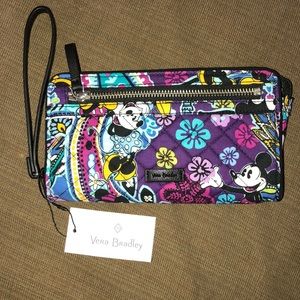 DISNEY VERA BRADLEY WRISTLET